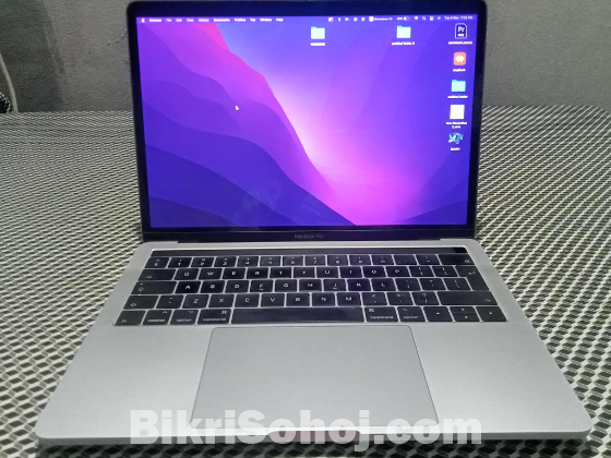 MacBook pro 2016 model